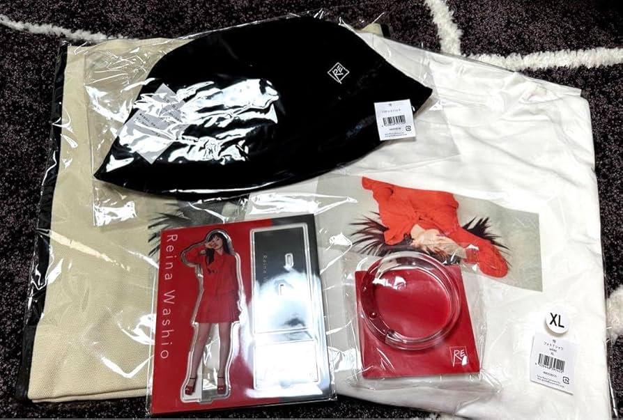 鷲尾伶菜 クッション Amazon.co.jp: 鷲尾伶菜 リクエストライブグッズ : ホーム＆キッチン