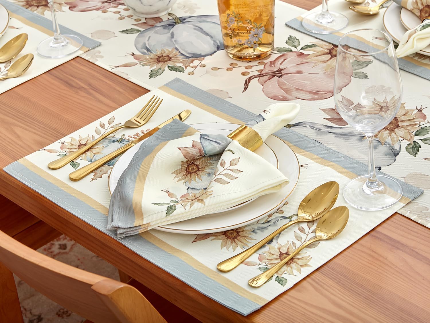 YiHomer Blue Pumpkin Bordered Thanksgiving Tabletop, Stonewashed Fall Pumpkin and Sunflower Cottage Print Easy Care Fabric, Farmhouse Harvest, Napkin Set, 20 x 20