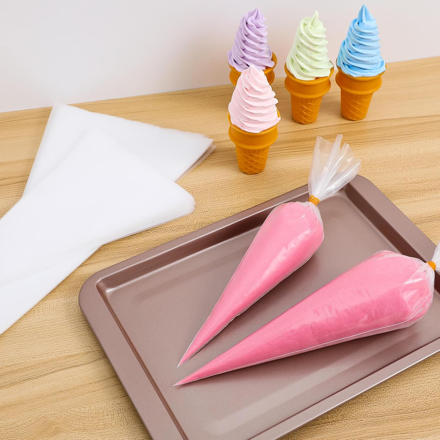 200pcs Triangle Pastry Bags for Cake Decorating PE