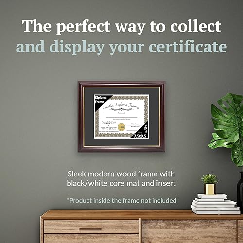 Vista 187 de Creative Picture Frames Marco de diploma de borde dorado caoba de 12 x 16 pulgadas con vidrio negro y colgadores de pared instalados, marco