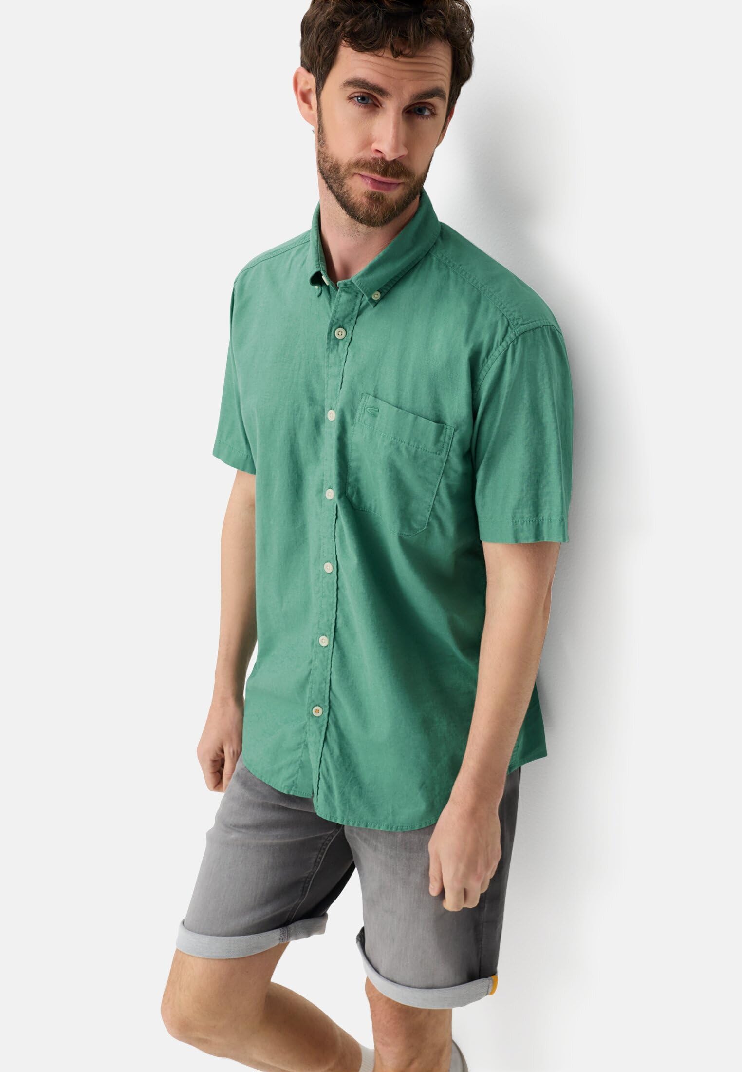 camel active Herren Kurzarmhemd aus Leinenmix