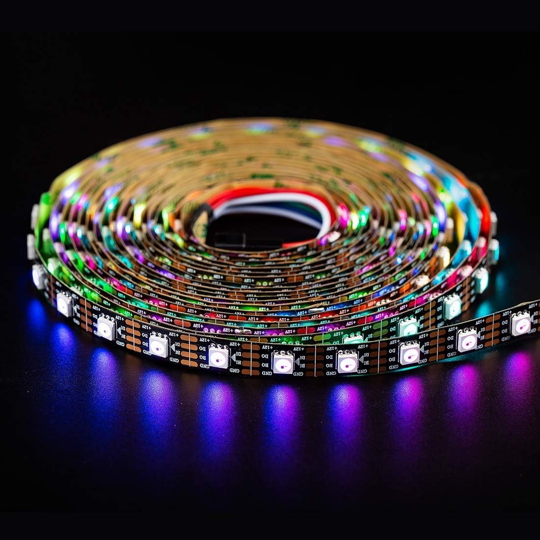 BTF-LIGHTING WS2815 (aktualisiert WS2812B) 5m 300 individuell digital adressierbare Pixel RGB-Dual-Signal-LED Flexibles Lichtband 5050 SMD IP30 Nicht wasserdicht Magic Dream Color DC12V Schwarz PCB