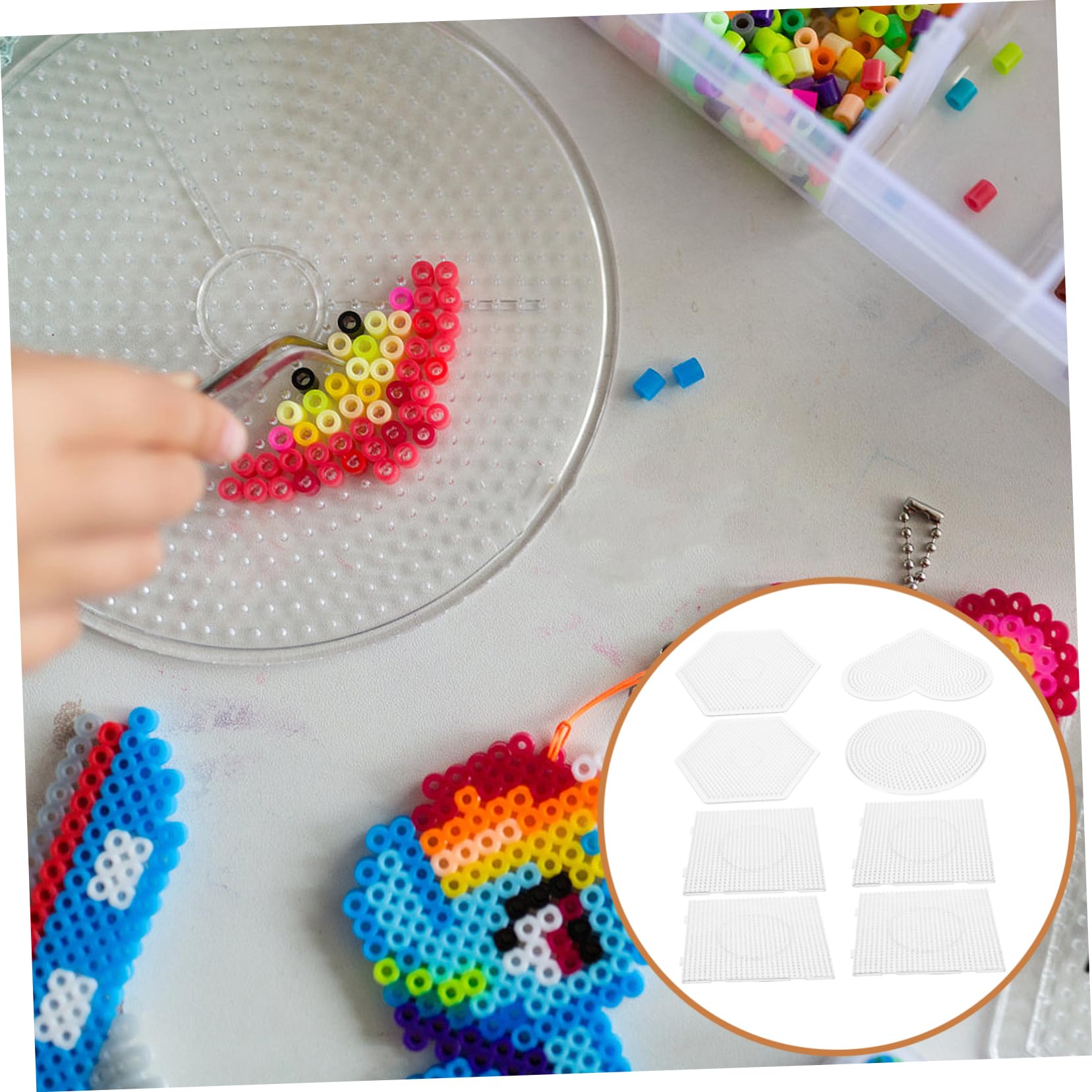 Toddmomy Lot de Plaques à Perles à Repasser Transparentes Assortiment Formes Carré Cœur Rond avec Clips pour Projets de Bricolage Créatifs et Perlage Bijoux