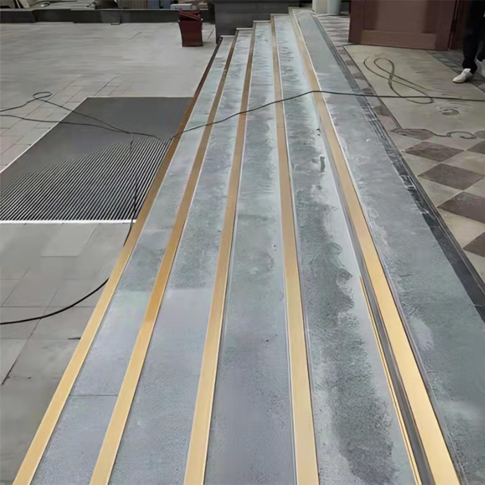 3-calowa aluminiowa listwa krawędziowa schodów, antypoślizgowa, do stosowania wewnątrz i na zewnątrz, na schody strychowe, do progu stodoły, ozdobne wykończenie parapetu (rozmiar: szer. 7,5