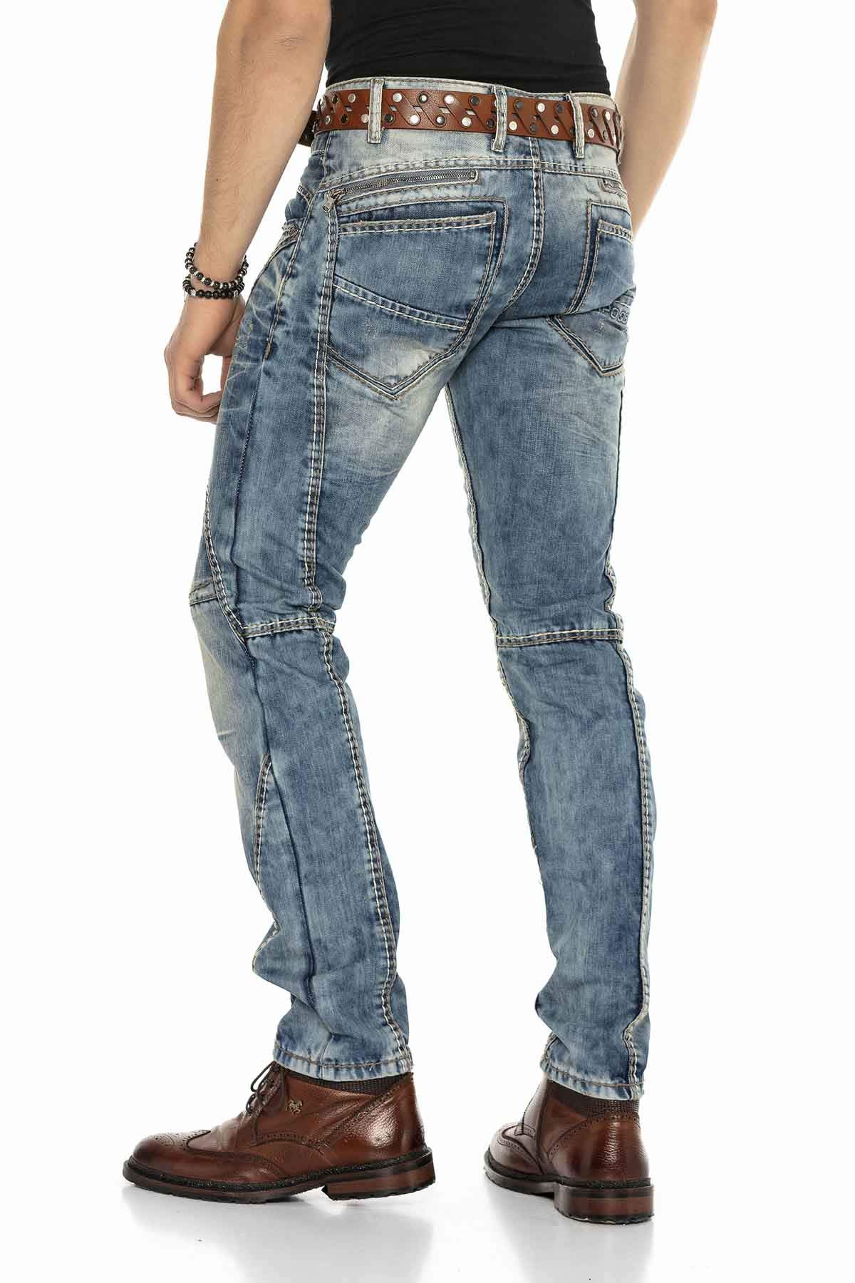 Cipo & Baxx Pantalones vaqueros para hombre de corte regular con costuras de contraste.