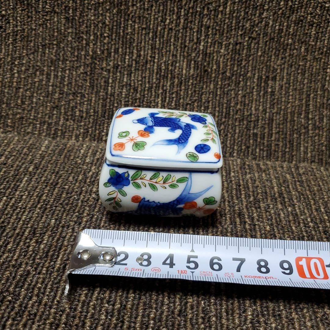 有田焼 富右衛門 小皿4枚　醤油さし 薬味入れ 有田焼 富右衛門 小皿4枚 醤油さし 薬味入れ