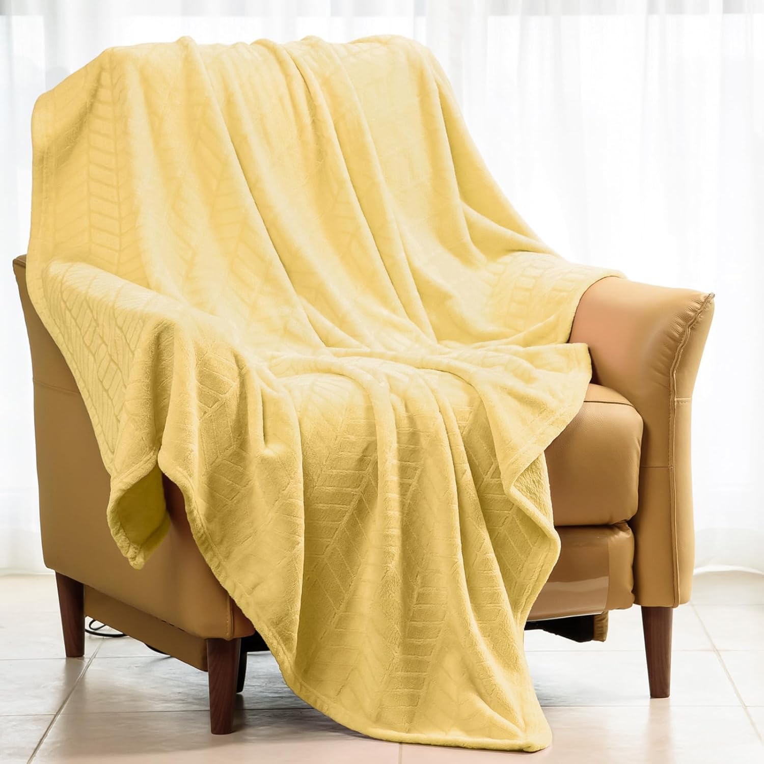 Excervent Premium Flannel Throw Blanket 50x70 Inches Light Yellow, 280GSM 3D Textured Decorative Diamond Rhombus Pattern, Lightweight Microfiber Soft Breathable Suitable for All Seasons - Image 3
