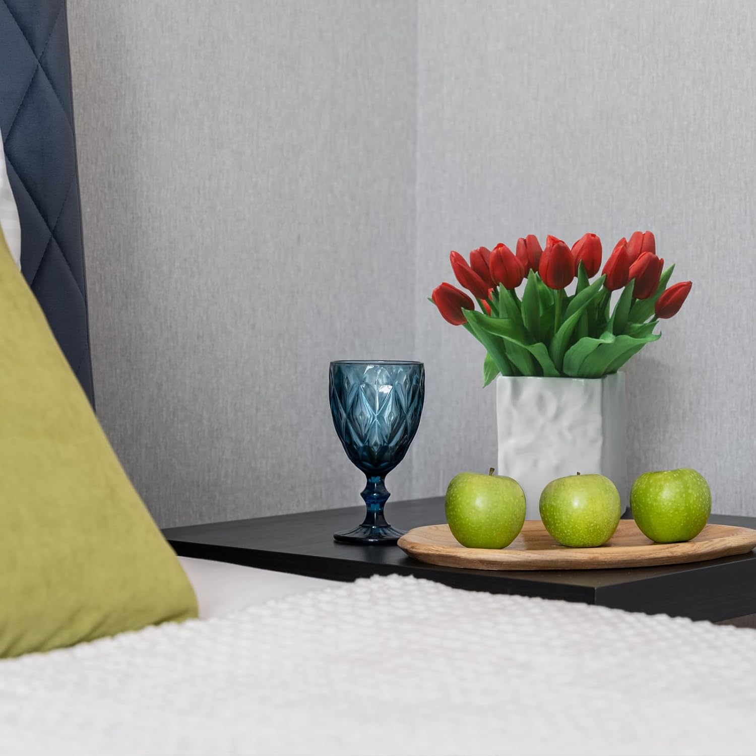 15pcs Artificial Tulips Flowers, Fake Tulips Real Touch, Faux Latex Bouquets, for Party Wedding Home Room Decoration (Red) - Image 2