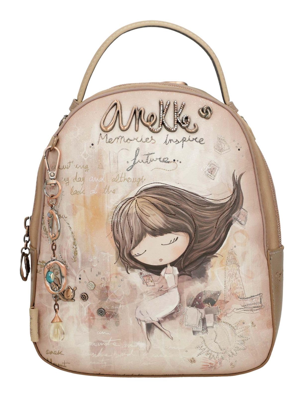 Anekke Mochila Pequeña de Paseo Memories - Compacta y Ligera con Estilo Bolsillos Interiores y Traseros | Medidas: 19x23x8 cm