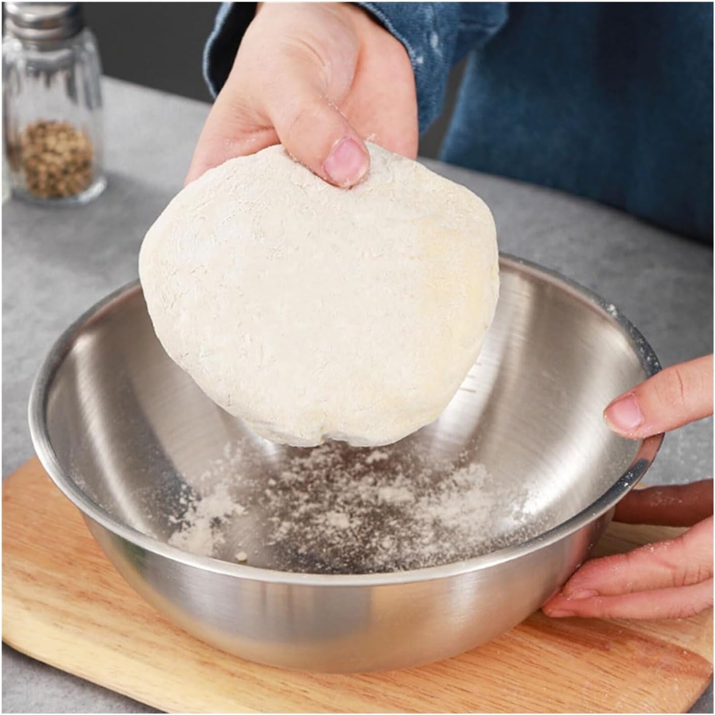 3-Piece Stainless Steel Mixing Bowls Set with Measurement Marks for Baking Cooking and Kneading Durable Nesting Bowls for Kitchen and Bakery(22cm)