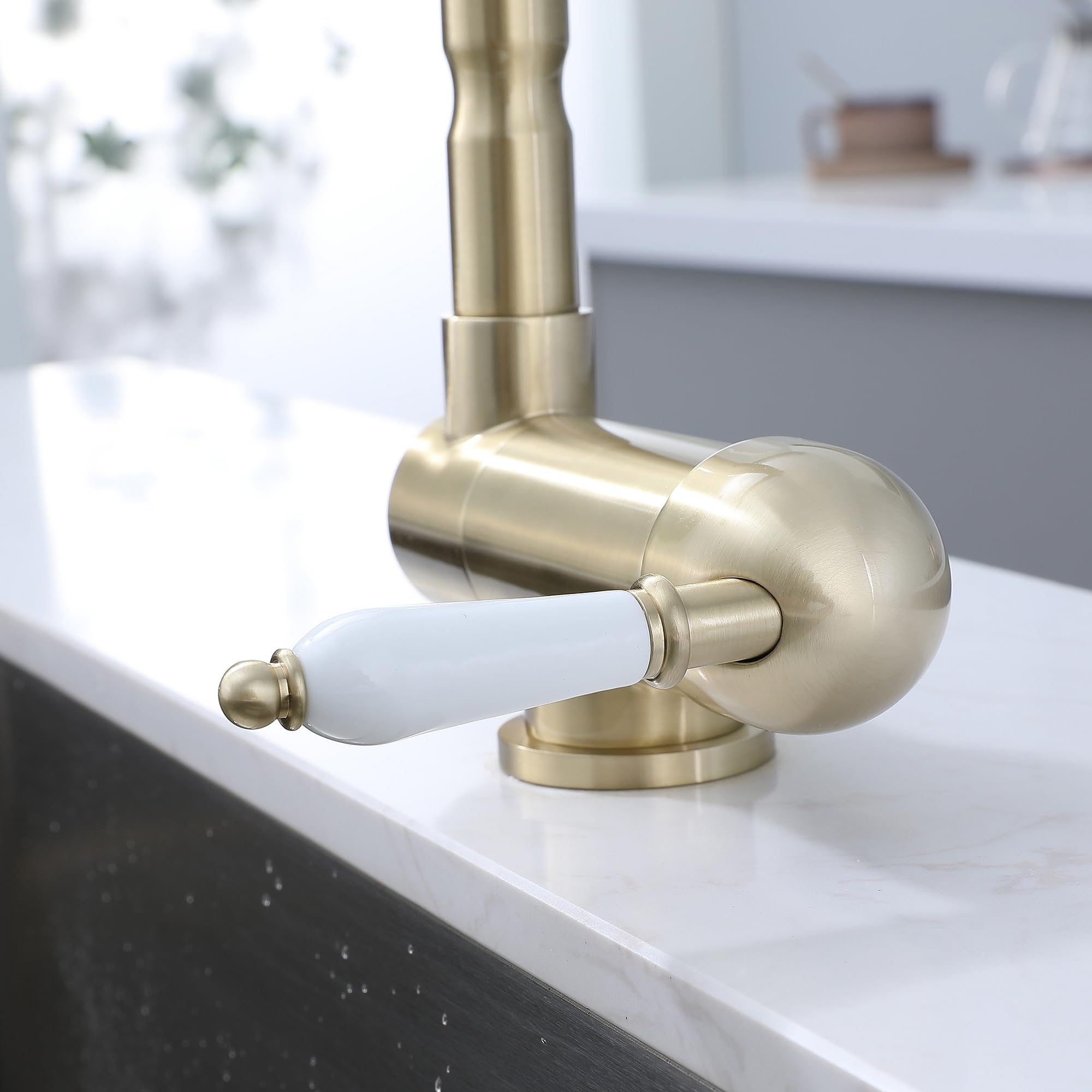 Vorfenster Küchenarmatur Gold Gebürstet, Hochdruck Wasserhahn Küche Gold Gebürstet, Flexible Mischbatterie Küche 360° Drehbare/180° Faltbar/Schwenkbarer Auslauf, Hochdruck Armatur Küche Aus Brass