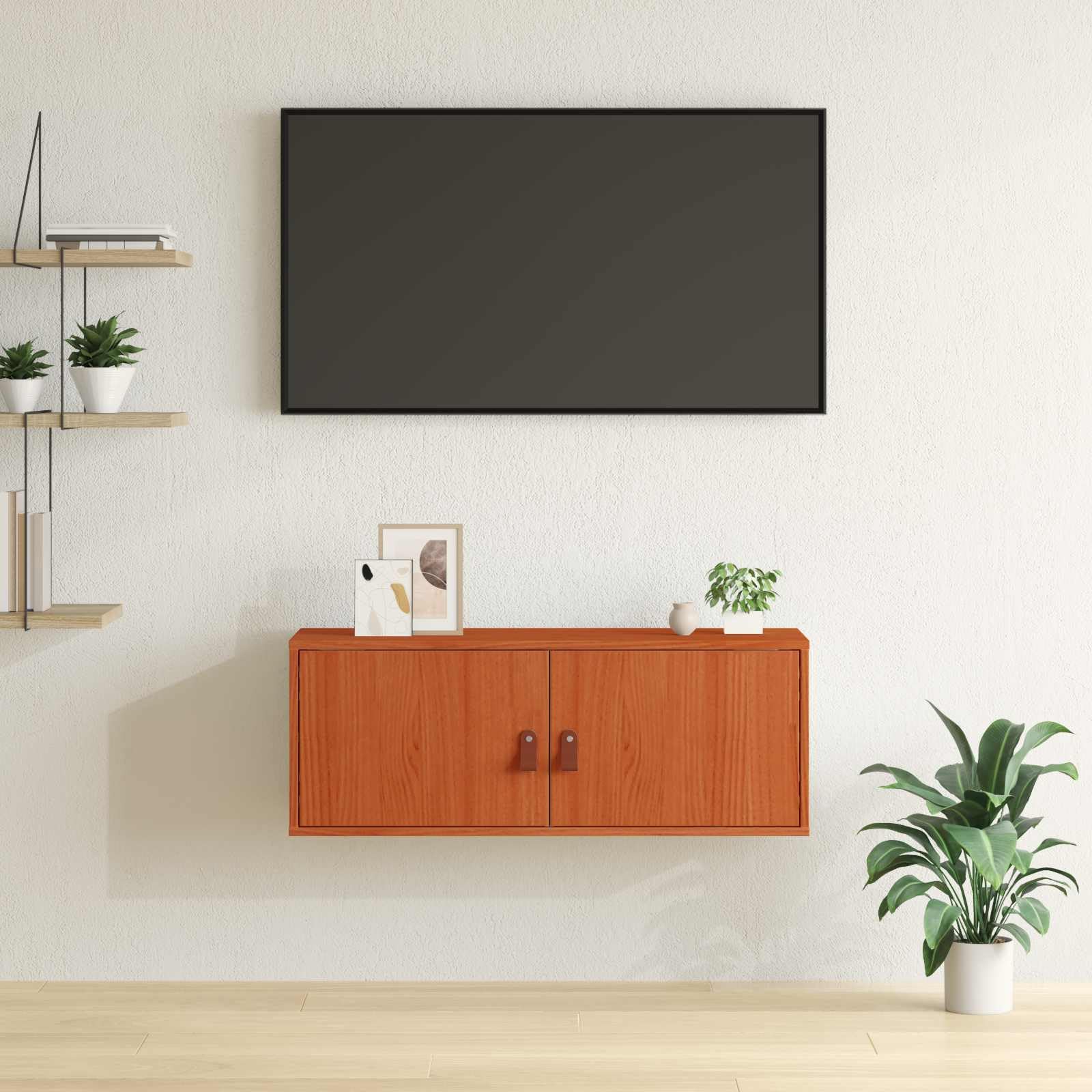 Armoire murale pin massif marron pour optimiser les petits espaces