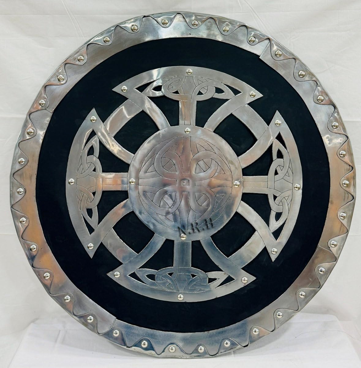 Nautical Replica Hub 24