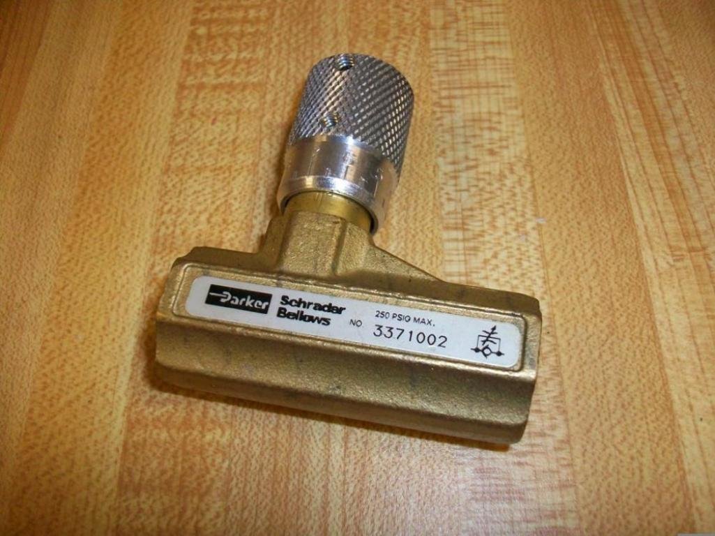 Parker 003371002 337 Series Brass Micrometer Flow Control Valve, 3/8" NPTF Port, 250 psi, Fine Adjustment, 59 scfm