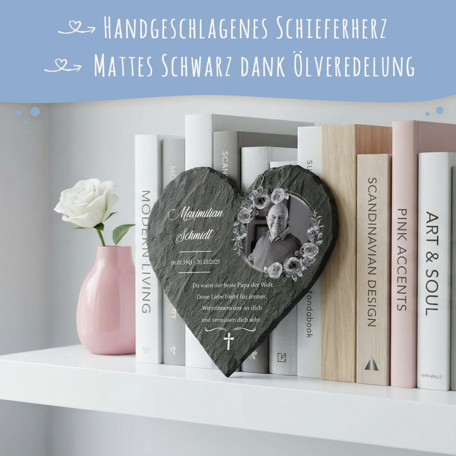 GRAVURZEILE Bedrucktes Schieferherz - In Gedenken V2 - Personalisiert mit Name, Foto & Datum - Grabtafel aus Naturschiefer in Herzform - 20 x 20 cm - Grabschmuck für Urnengrab & Gedenkort