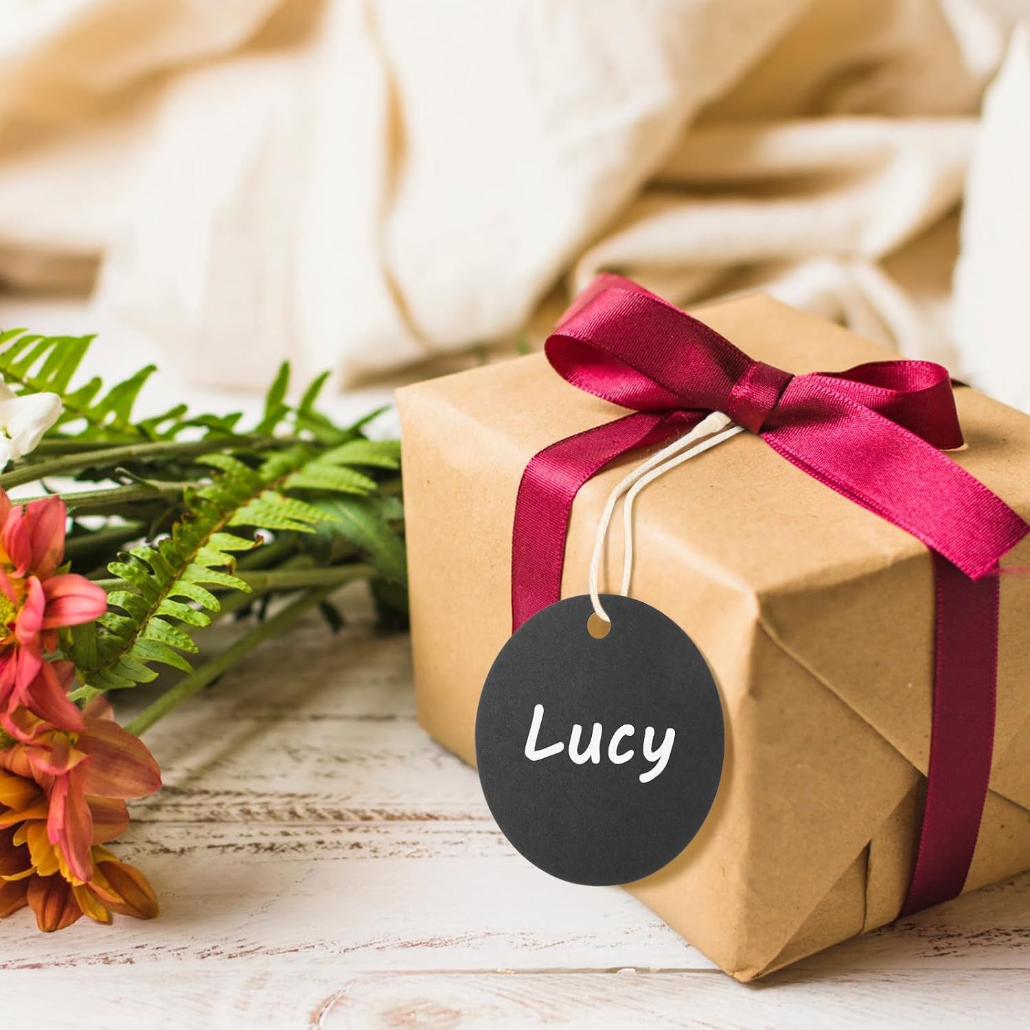 EUSOAR Price Tags with String, 100 Pcs 2.4" Black Blank Paper Gift Hang Tags, Round Hanging Retail Tags for Labeling Personalized for Birthday Party Gift Wrapping Wedding Holiday Favor Decoration