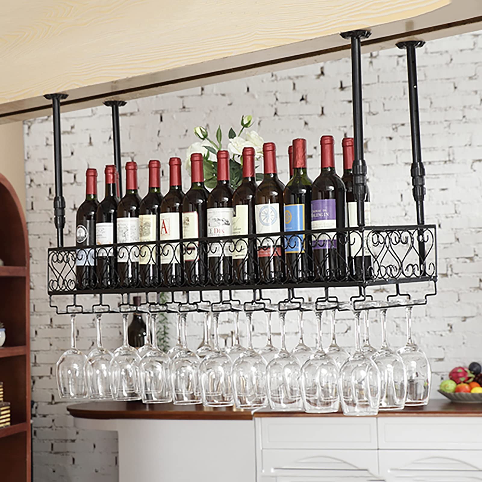 Casier à vin flottant pour une cuisine design ou un bar moderne