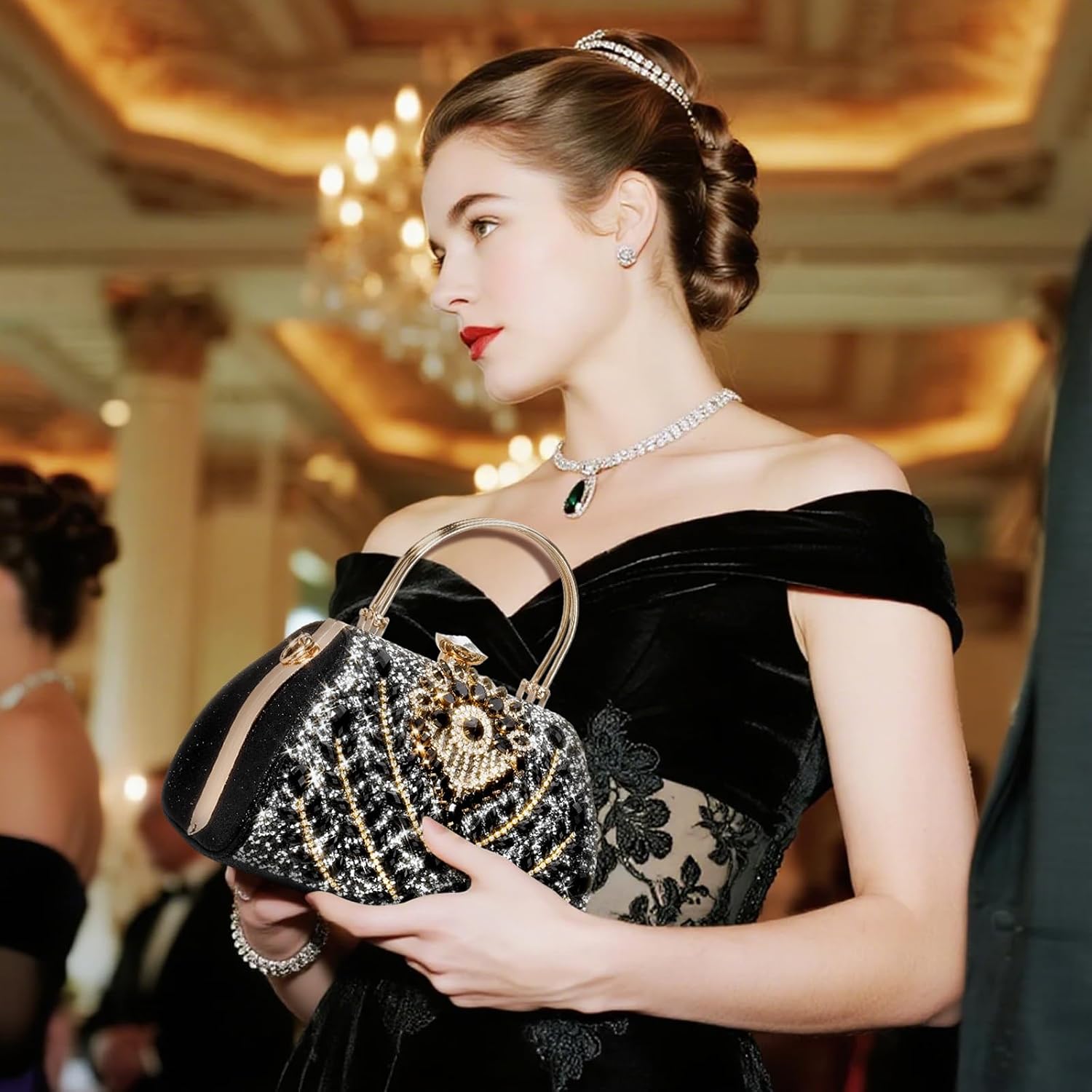 RNIEGA Rhinestone Clutch Purses for Women Large Capacity Evening Bag with Detachable Chain for Wedding, Prom, Parties