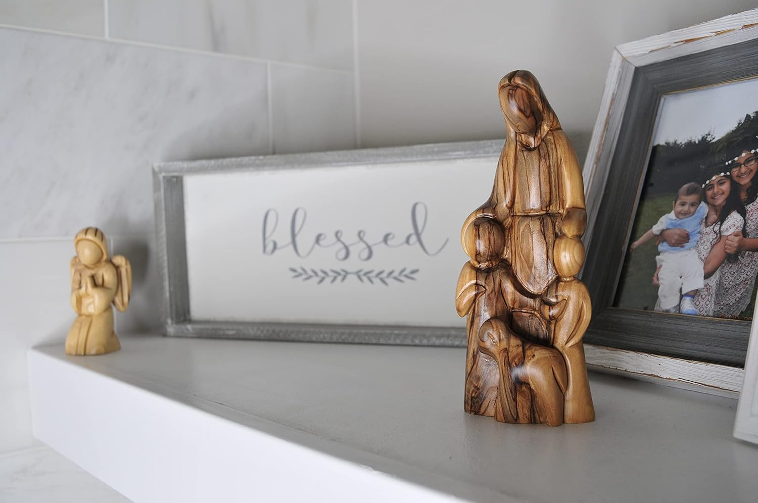 Jesus with Children Statue, Catholic Jesus Statue for Home Decor, Wooden Jesus Figurine from Holy Land, Olive Wood Jesus Loves the Little Children and Lamb Statue, Religious Home Decor Gift for Dad