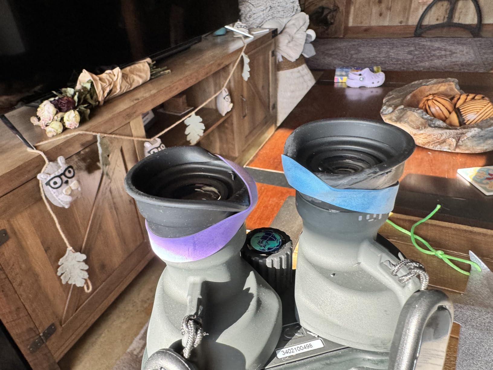 Great image quality and stabilization, bad eye cups