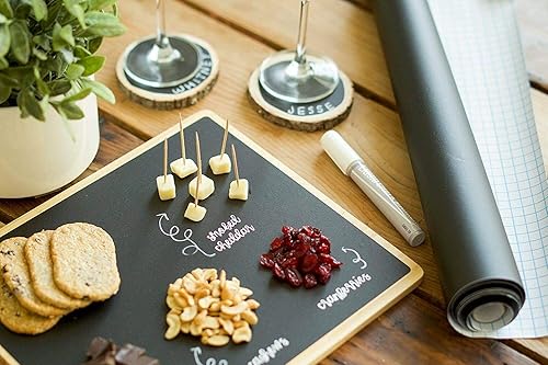 Miniatura 8 de Pizarrón adhesivo en rollo extragrande negro Kassa con 5 gis de colores y borrador de gamuza incluidos Papel para empapelar de vinilo con adhesivo a