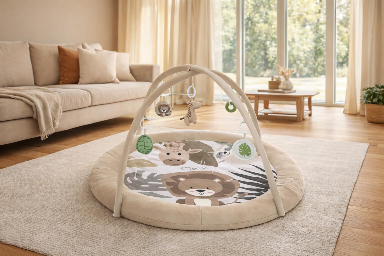 MoMi LUANI Arco de juego con alfombra para gatear, Ø 72 cm (interior), borde alto de 10 cm, 6 juguetes lavables: espejo, juguete con chirrido, jirafa de peluche con sonajero, dos mordedores