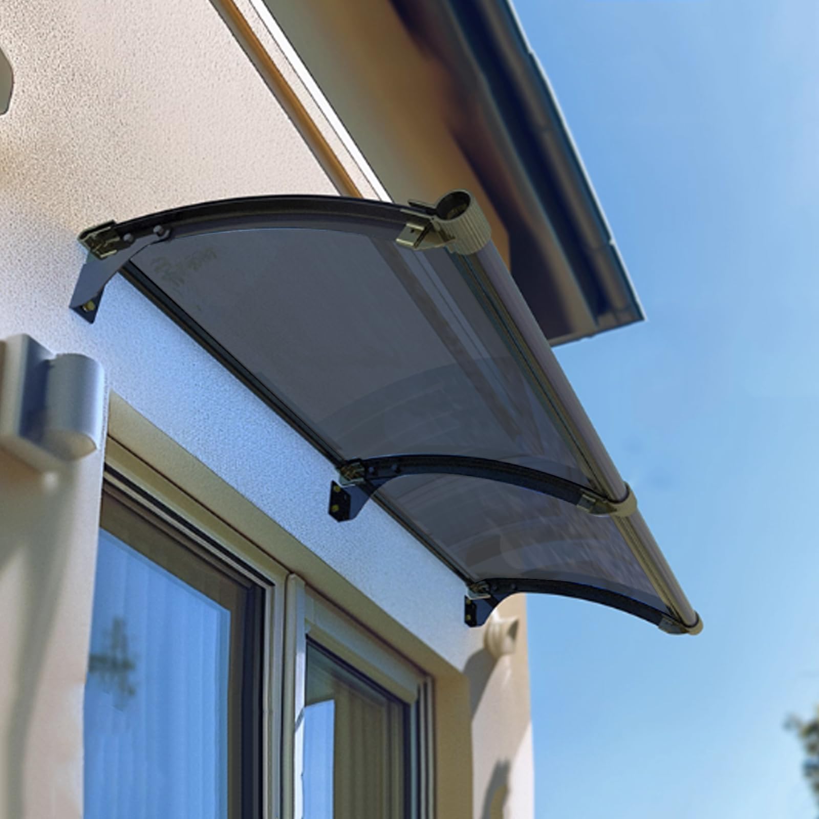 Auvent de terrasse anti-UV pour prolonger vos soirées de printemps en extérieur