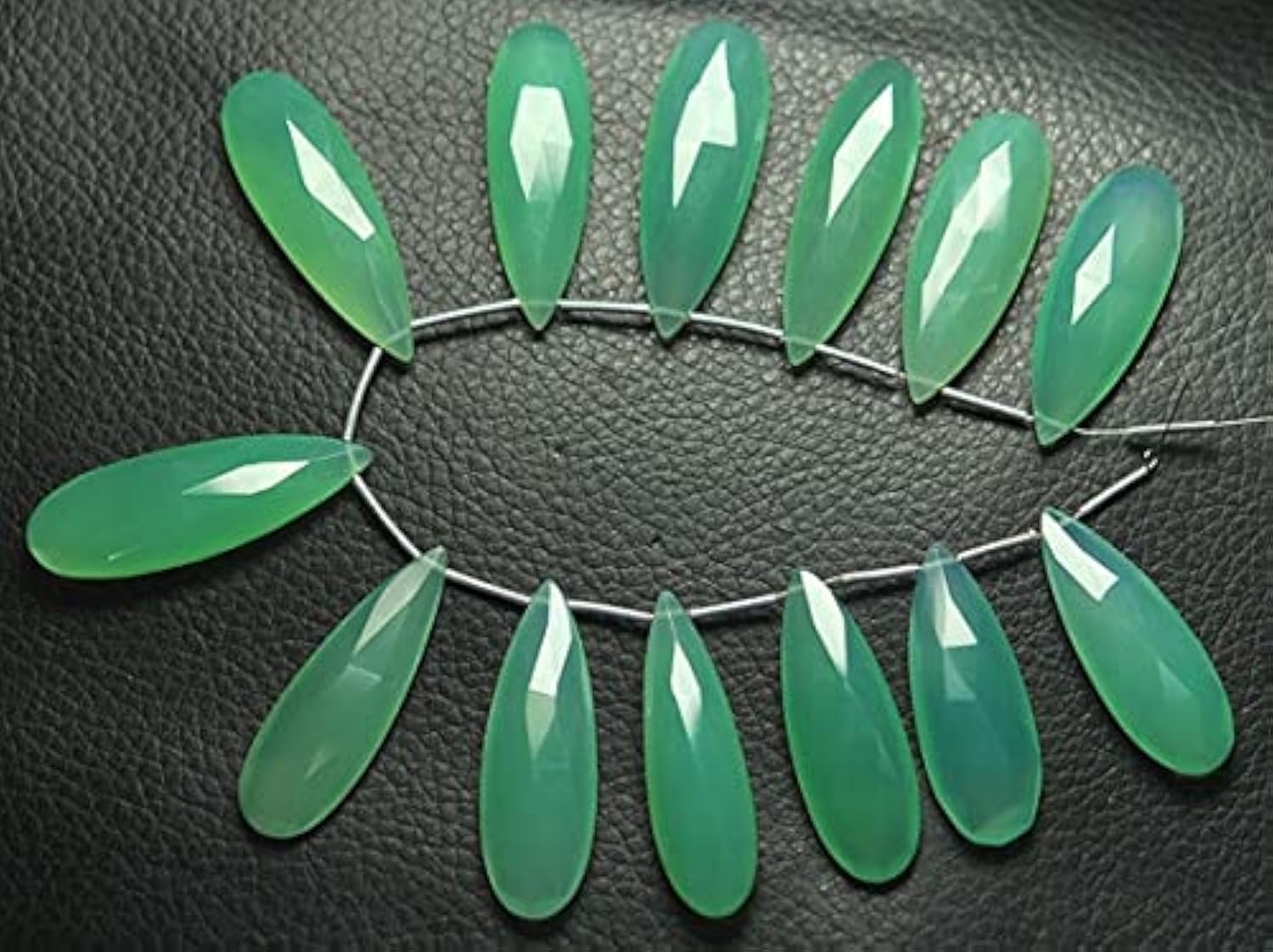 Chrysoprase chalcédoine briolettes poire 35mm en paire pour création bijoux DIY