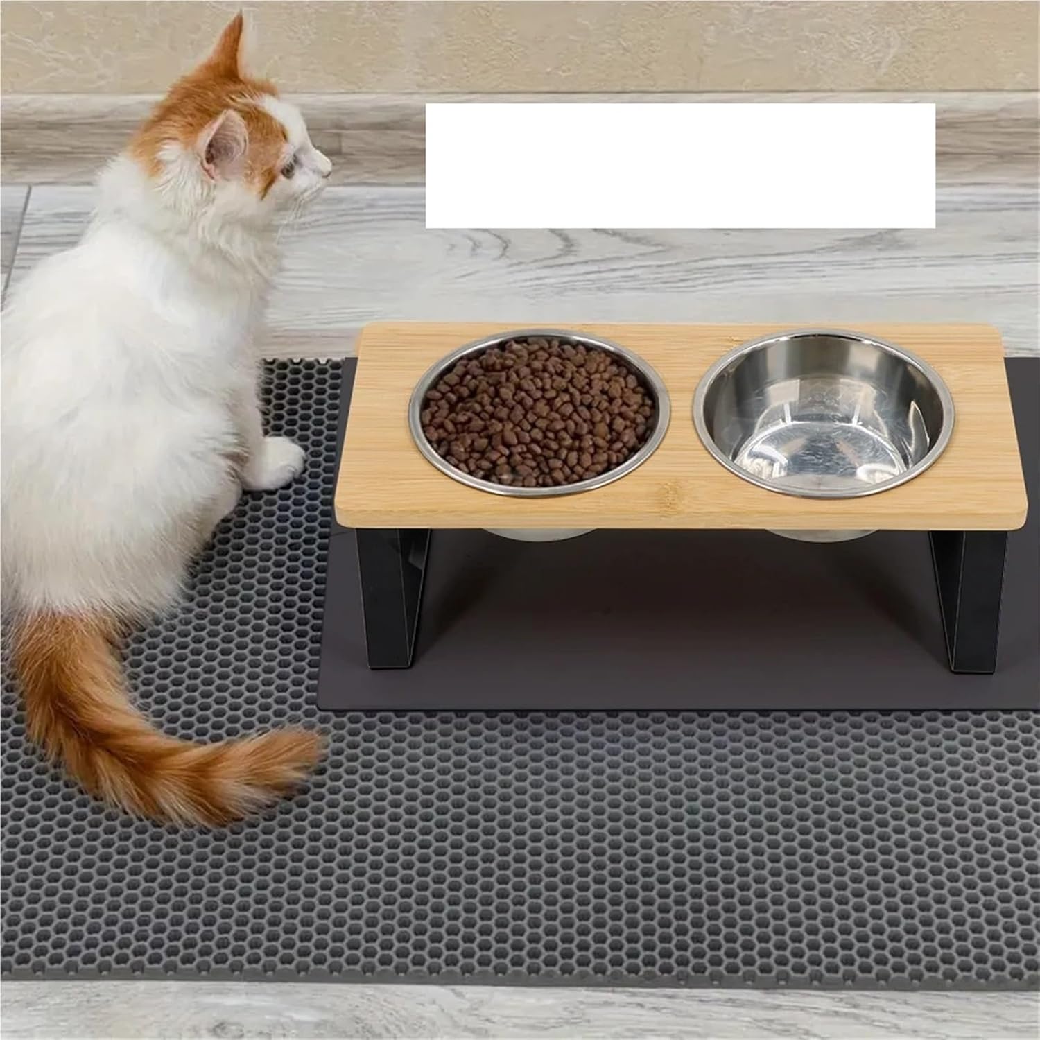 フードボウル 猫 犬 食器 台 餌入れ 皿 水飲み 【最新改良・ボウル２個付き・猫用/子犬用・木製】ボウル 取り外し可能 食器 給餌 水やり 滑り止め  転倒防止 傾斜がある スタンド付き ペットボウル フードボウル 犬/猫食器 ウォーター ボウル 犬猫用 餌入れ 水入れ 水飲み ... 高さのある猫用ボウル 15°傾斜 木製スタンド付き 吐き戻し防止 ステンレス製ボウル2個付き 猫用