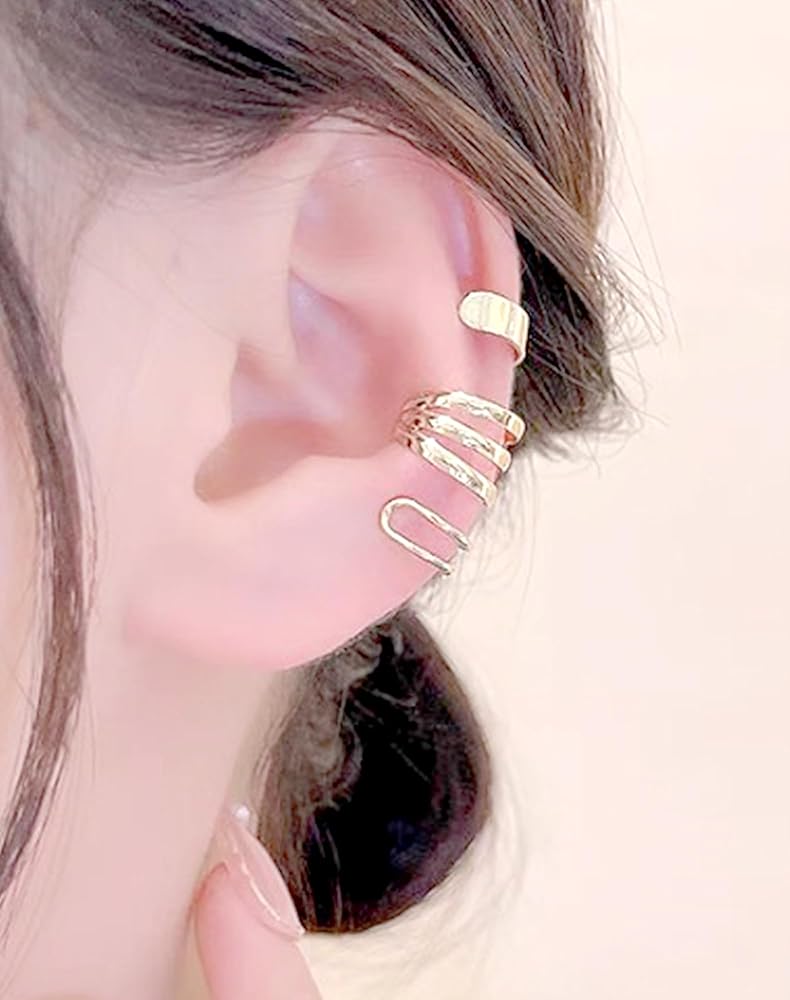 2500円 ピアスとカフの3セット(*Ü*) 2500円 ピアスとカフの3セット(*Ü*)