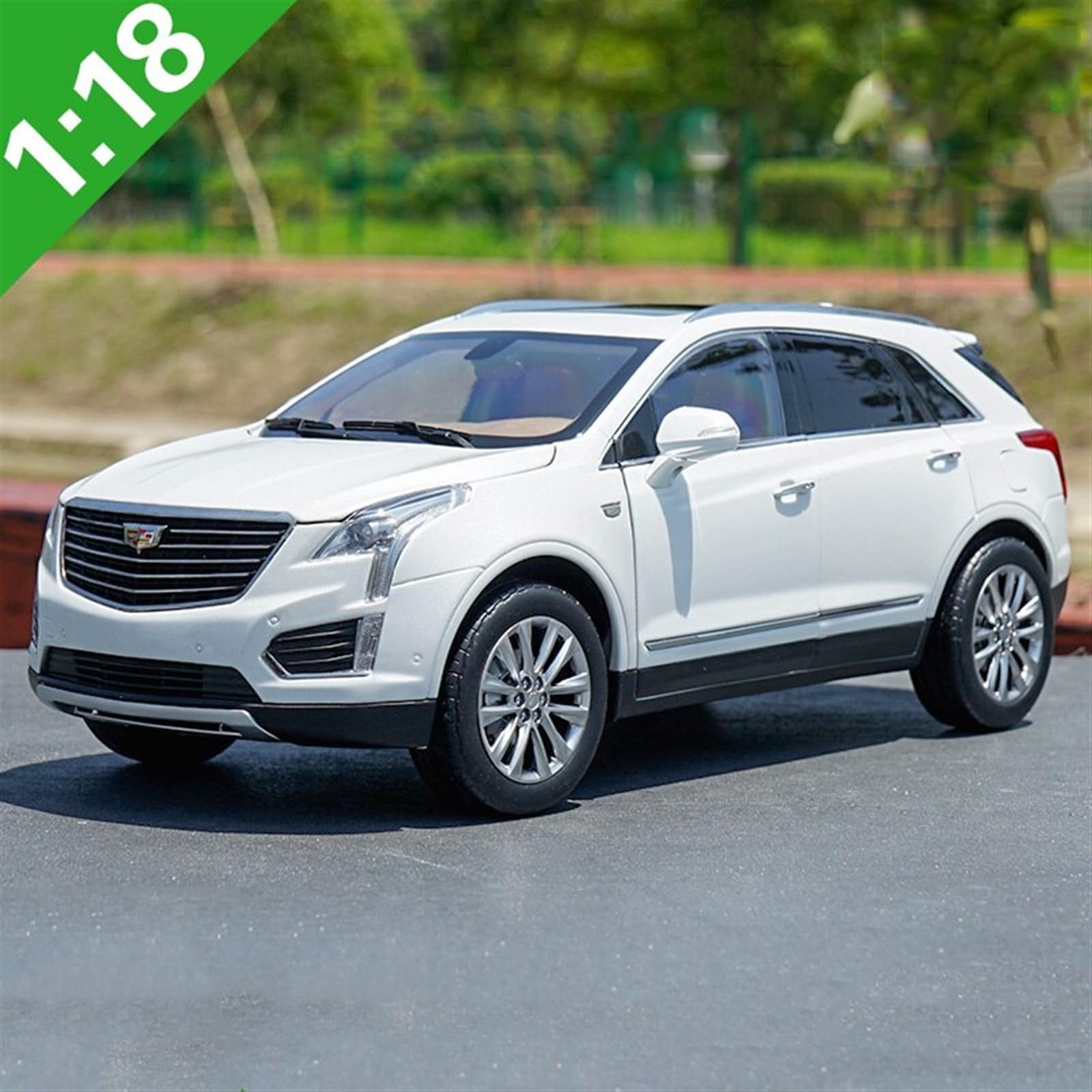 Scale Finished Model Car Alloy Die-cast 1：18 Car Model for
