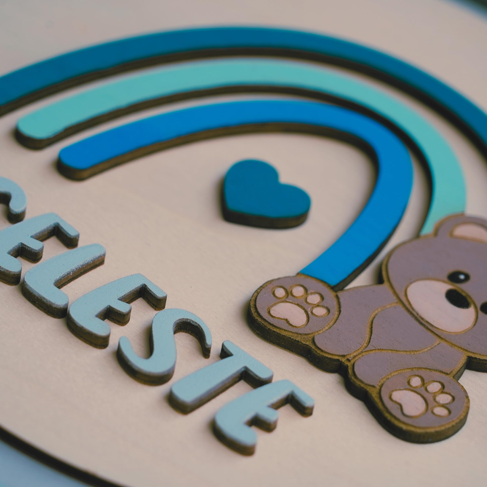 Decorazione Personalizzata da Parete per Bambini, Orsetto con Arcobaleno, Targa in Legno per Cameretta, Regalo Nascita e Battesimo, Fiocco nascita fatto a Mano