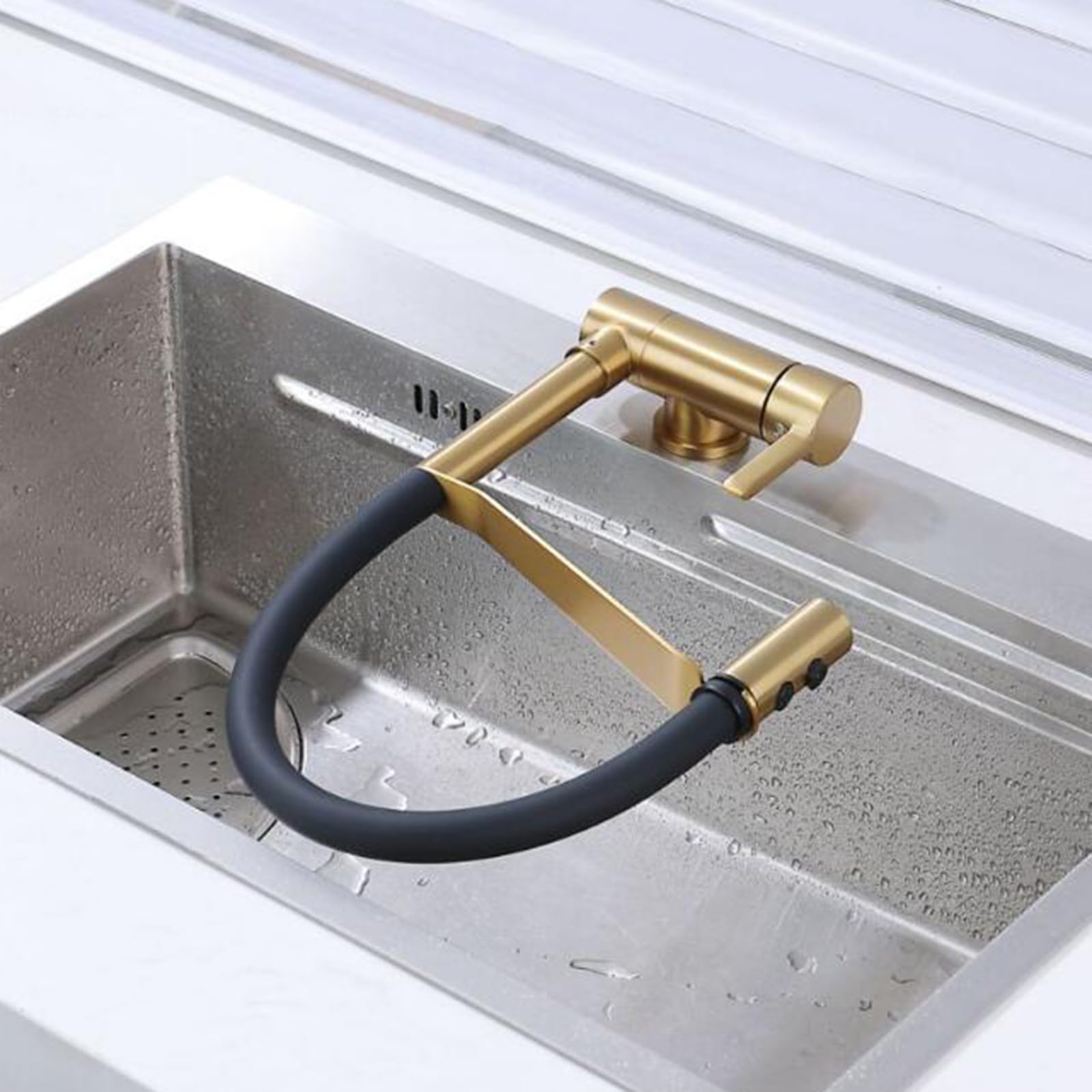 Robinet d'évier de cuisine pliable : la solution pour ouvrir la fenêtre