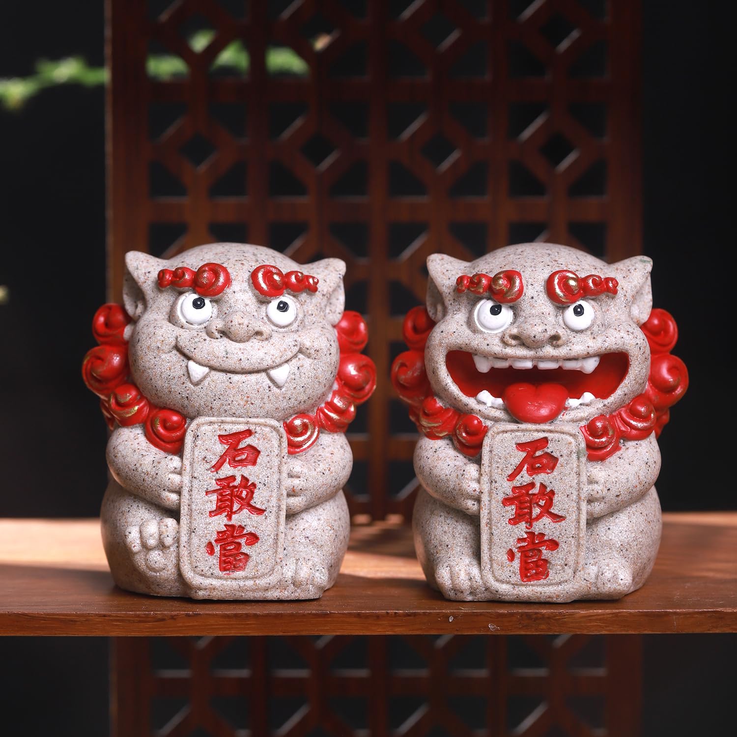 石の置物 Amazon.co.jp: 抱き石敢當シーサー 置物 沖縄土産 玄関 夫婦石