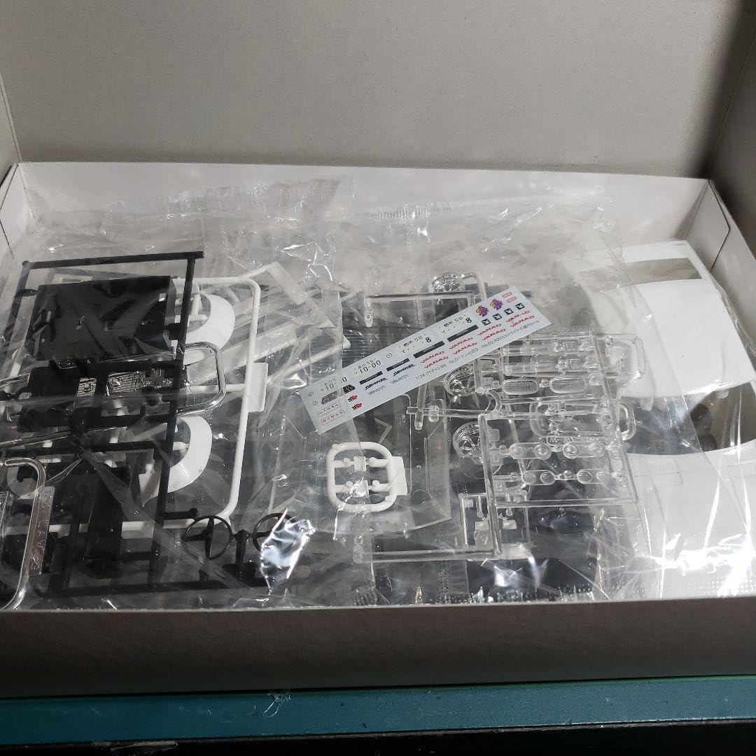 Amazon.co.jp: アオシマ 1／24 グラチャン89 No．02 R30スカイラインン