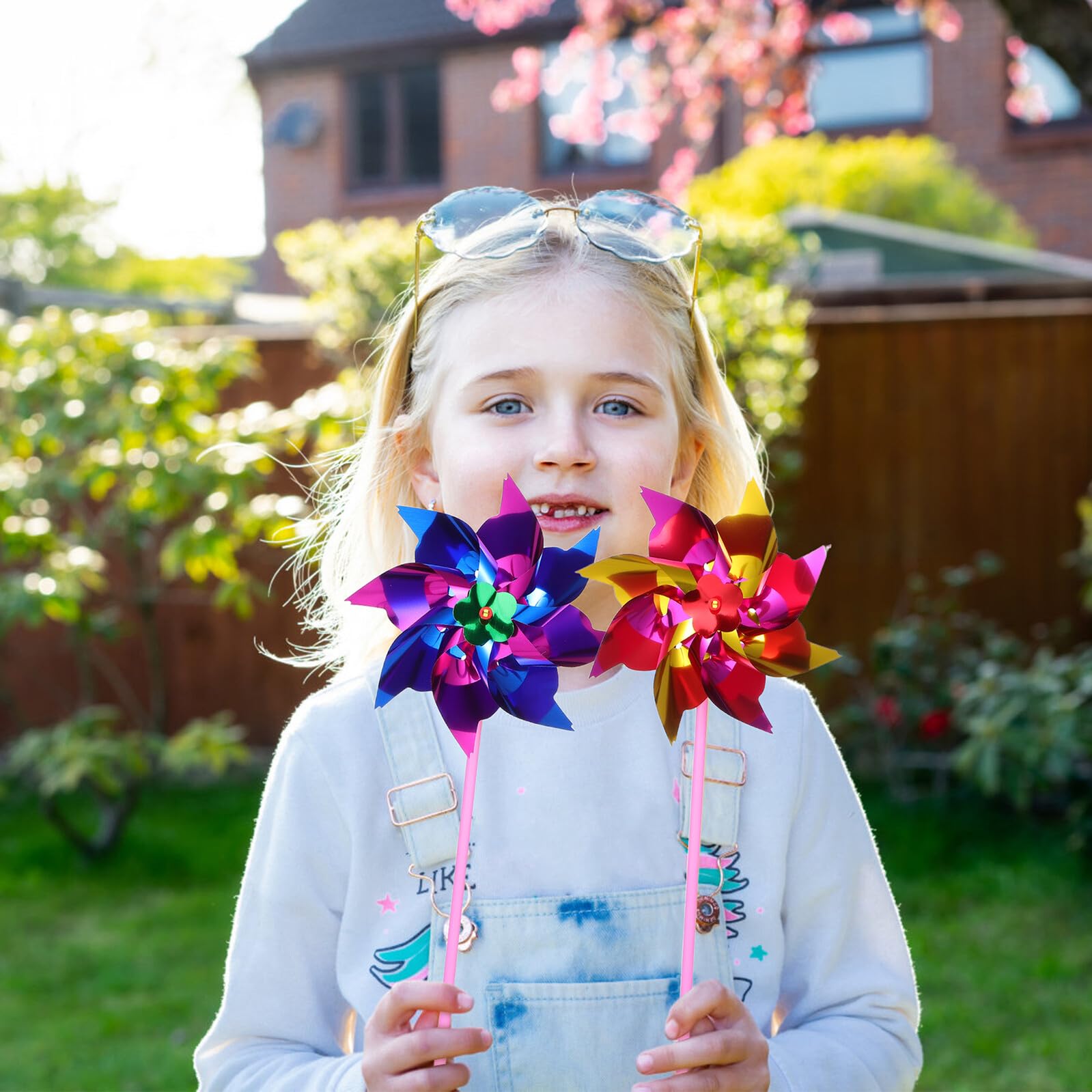 100 Pezzi Girandole a Vento di Plastica Colorate, Giocattoli Mulino a Vento per Bambini, Facili da Assemblare, Decorazioni per Giardino e Giochi All’aperto