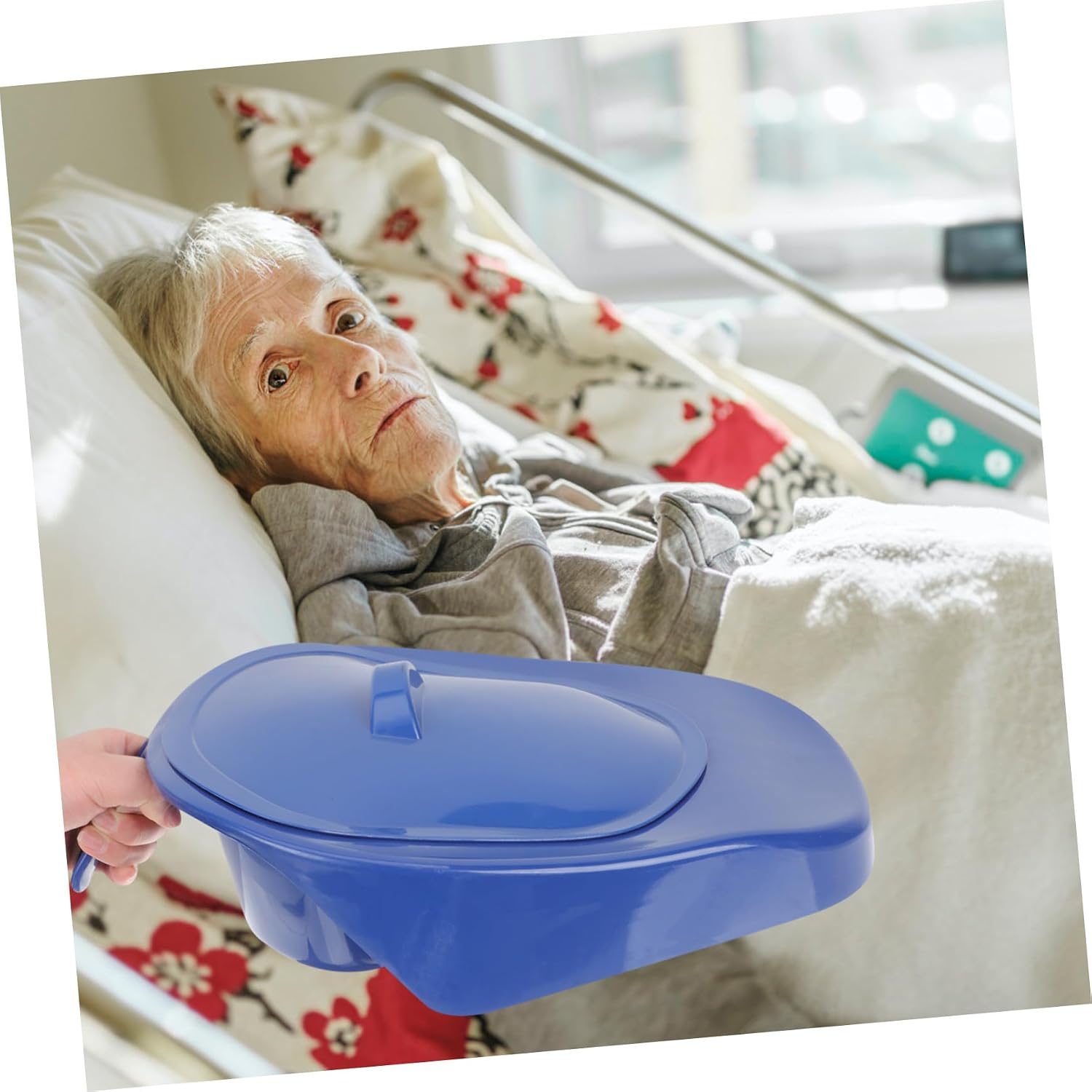 Bedpan for Bedridden Patients Adult Urinal Container with Anti-Spill Design Comfortable Smooth Surface Suitable for Elderly Paralyzed Women Hospital Home Use
