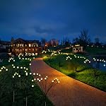 Lampes solaires extérieures étanches, 4 Éclairage solaire de basculement du vent 8 LED Lumières de lucarne, lumières de jardin solaire Décor pour la pelouse de triage Patio Pathway Party Mariage Décoration de Noël d'Halloween (blanc chaud)