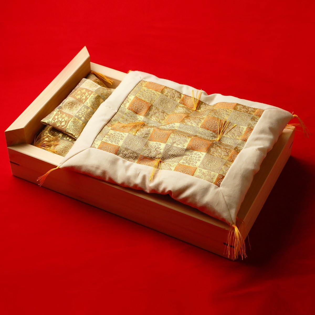 金運アップ!】ご祈祷済み財布布団一式＆国産高級檜製専用ベッド 卸売