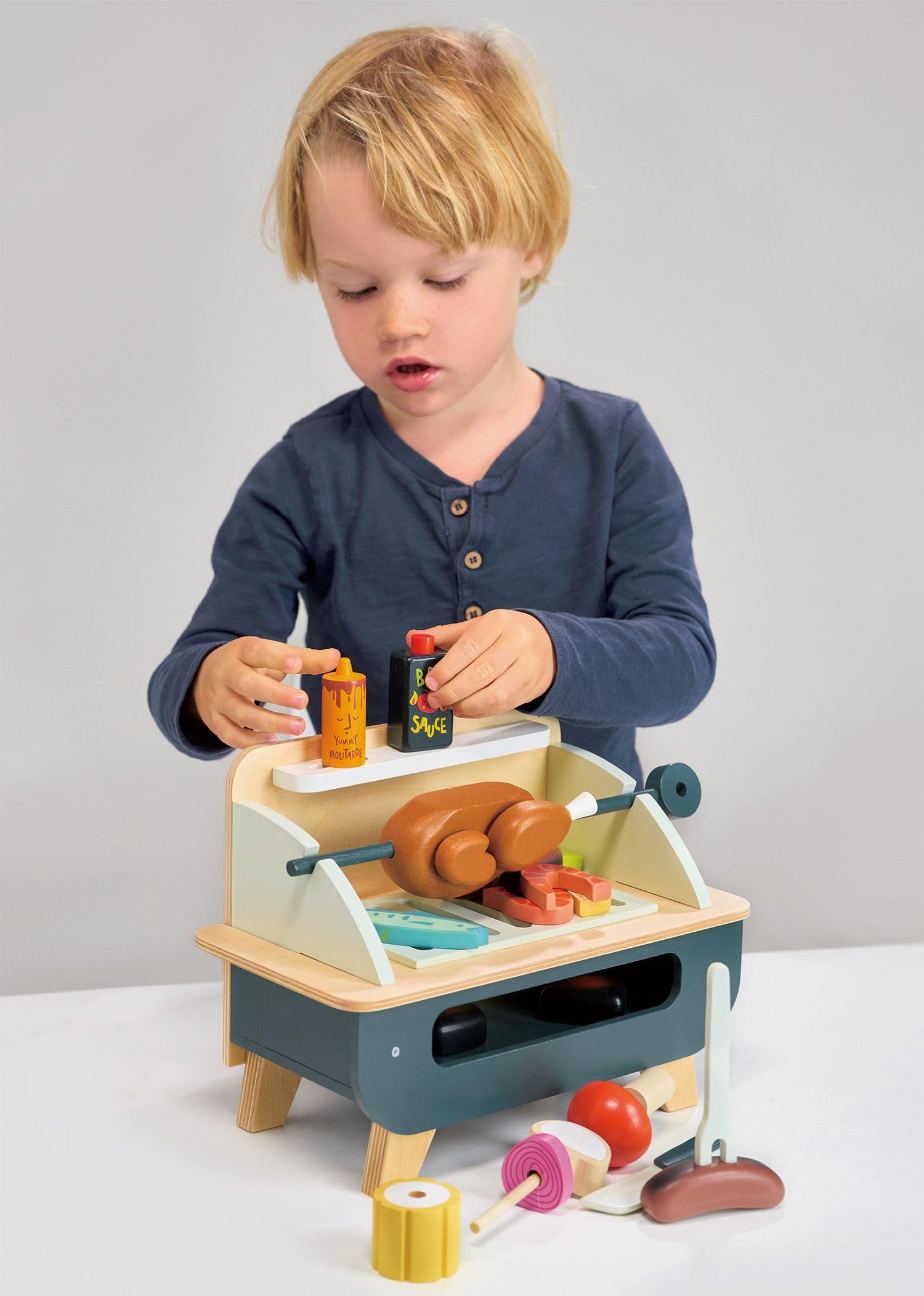 Juego de barbacoa - Juego de parrilla interactiva de madera de 27 piezas con comida y utensilios de juego de simulación para niños y niñas - Gran juguete de juego de rol - Aumenta 6