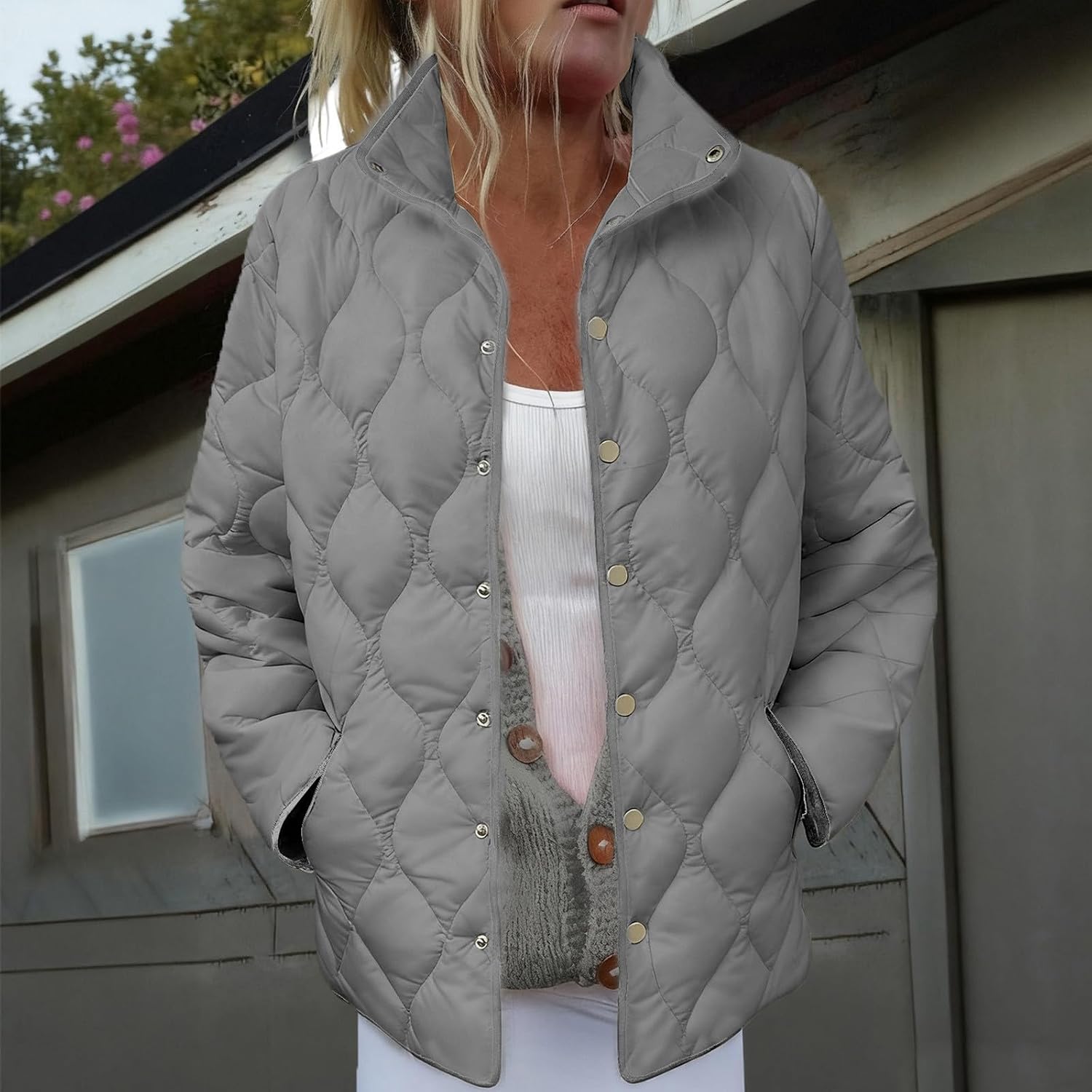 Quilted Jackets for Women Long Sleeve Button Down Puffer Jacket Oversized Casual Winter Lightweight Coats with Pockets
