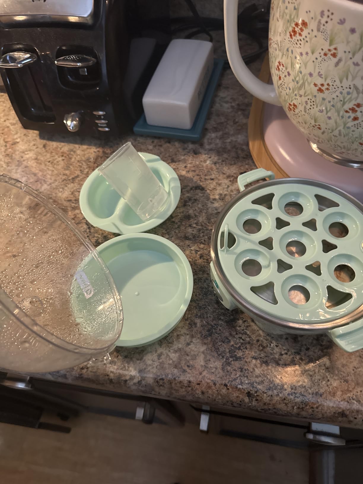 Exactly what you’d want for easy and quick boiled eggs