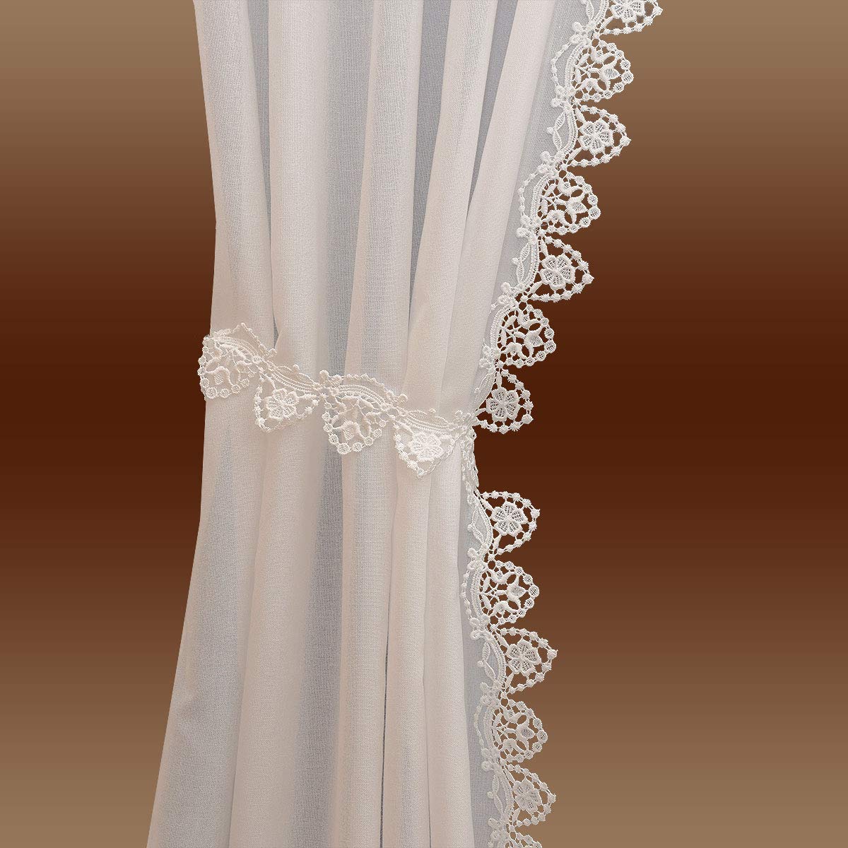 Seitenschalgarnitur Merida Vogtländische Spitze in natur | Set 4-teilig mit 2 Dekoschals und 2 Raffhaltern | Landhausgardinen mit geblümter Stickereikante | Vorhang-Set Höhe x Breite 180 x 80 cm