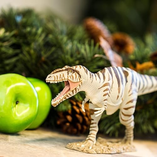 Miniatura 6 de Safari Ltd. Giganotosaurus - Figura realista de dinosaurio de 14.5 pulgadas, juguete educativo para niños, niñas y niños a partir de 3 años
