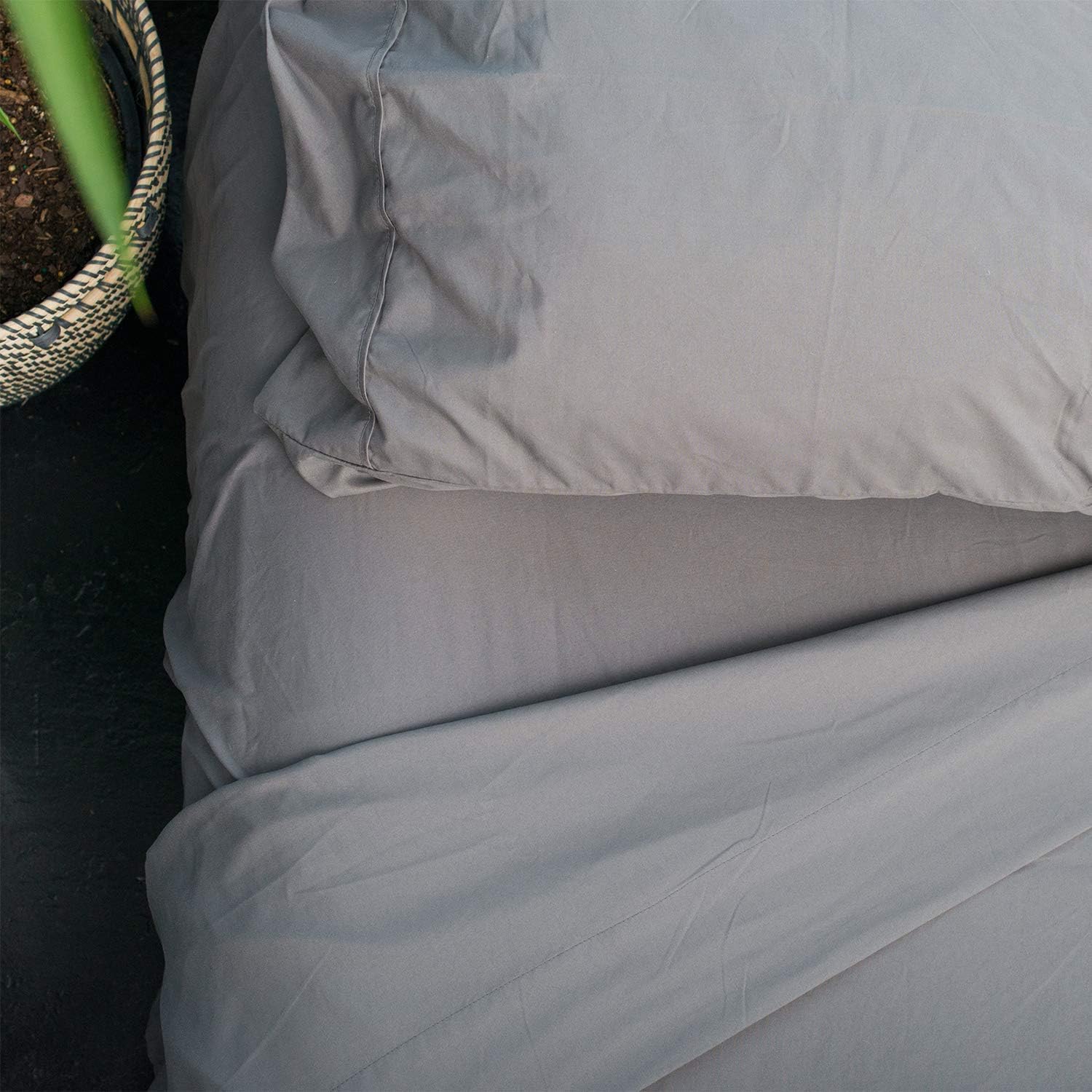 Country Comfort Sheets - Soft Moisture Wicking 4 PC Full Sheet Set - Microfiber 1800 TC Equivalent Cooling Sheets - Deep Pocket Bedsheets for Home, RV bunk, Camper Mattress (Grey, Queen)