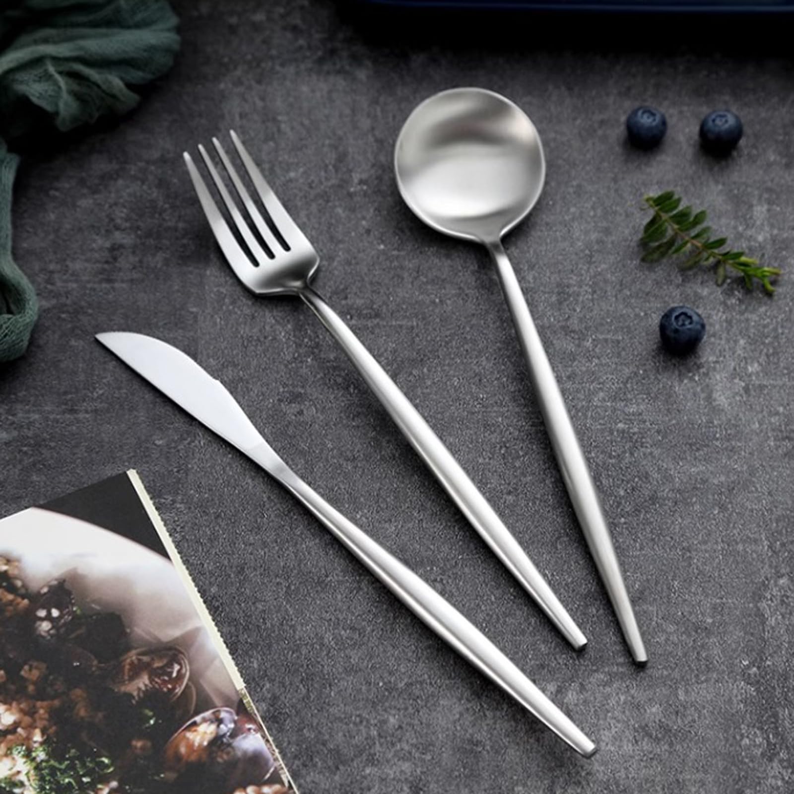 54 Pieces Silverware Set,18/8 stainless steel set for 8,Flatware set Simple Classic, Fine Silverware set and Dishwasher Safe, home use Spoons And Forks Set