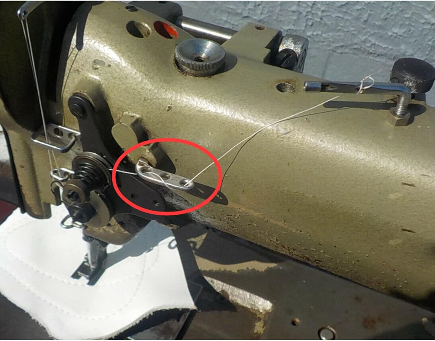 ckpsms Brand -2SET #B1128-522-000+SS-8110510-SP Three Hole Thread Eyelet and Screws Compatible with/Replacement for JUKI Brand DDL555,LU-562, LU-563