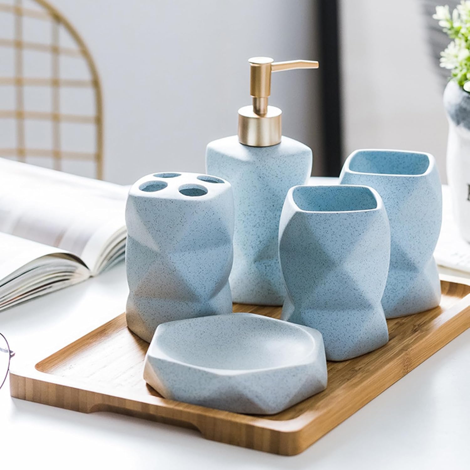 Bathroom Accessories Set of 4 Lotion Bottle Mouthwash Cup Soap Dish Toothbrush Holder Multifunction Household Supplies Unique Design