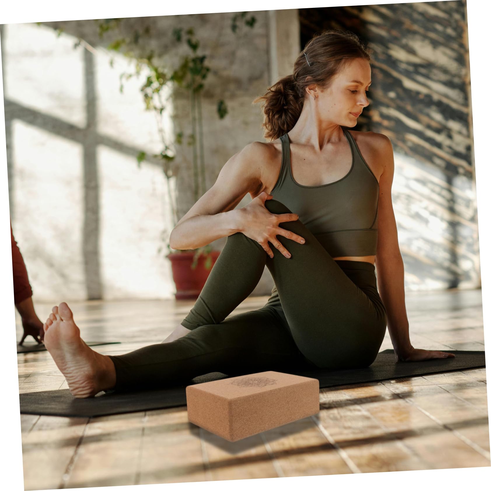 Bloque de Yoga de Corcho de Alta Densidad Triángulo | Patrón Mandala, para Entrenamiento Físico y Relajación Corporal, Uso Versátil en Práctica Diaria