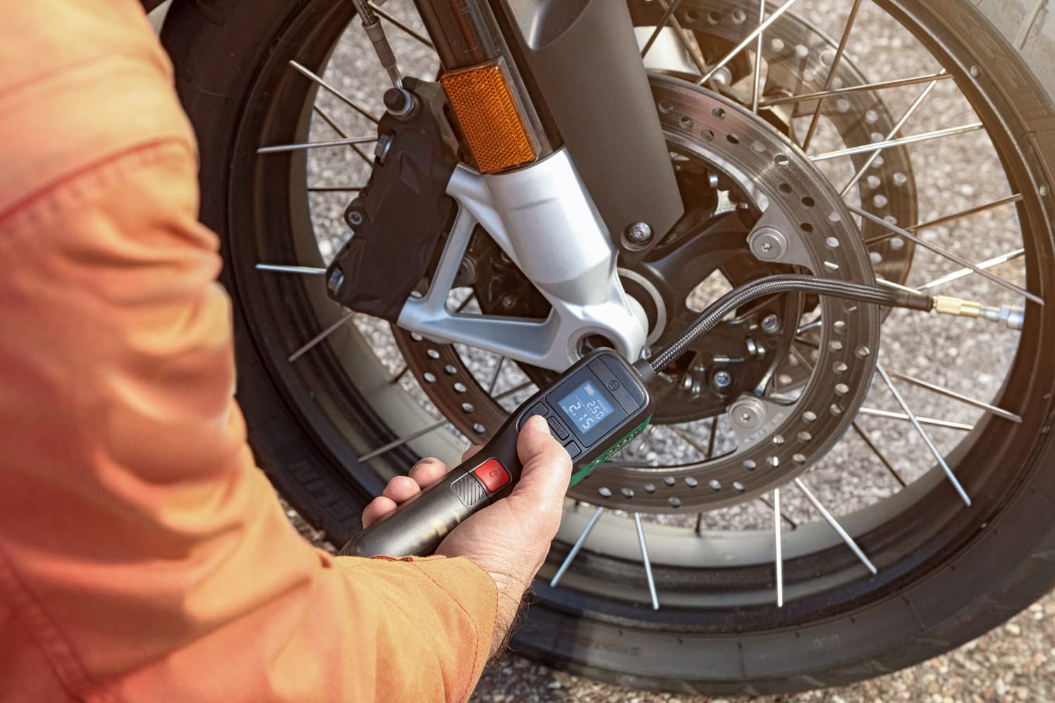 Amazon | Bosch コードレス エアポンプ 自転車・ボール 電動 空気入れ